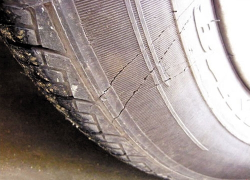 ��̥����