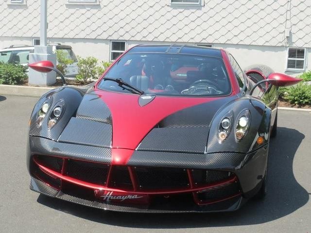��ɫ���� ��̨������Huayra��������