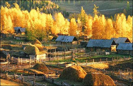 科技时代_中国最美六大古镇古村:喀纳斯湖畔图瓦村(图)